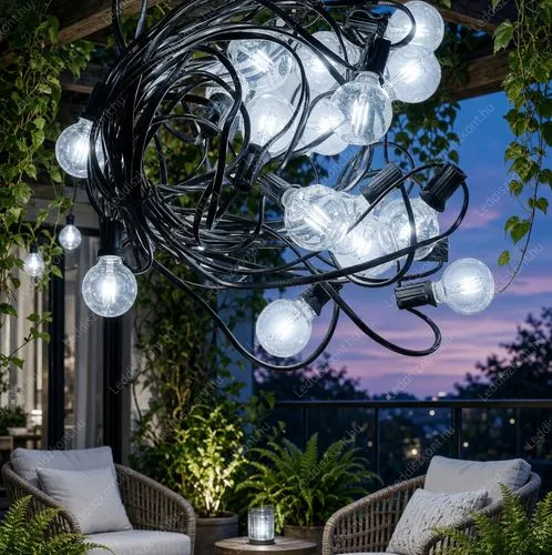 Kerti LED fényfüzér toldható, 20 méter, 25db hideg fehér körte Leddel, vízálló IP44. LIFE LIGHT LED 2 év garancia! Kerti Led dekoráció LLKER20M25DBIP44CW 2 év gar.