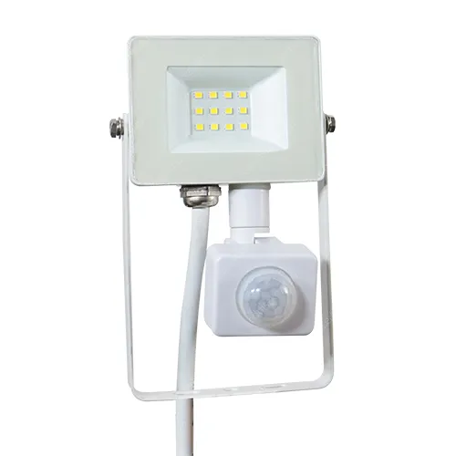 Led reflektor 10W, 1100 lumen, mozgásérzékelővel, IP65, vízálló. 4000 kelvin, közép fehér. Life Light Led 2 év garancia! Led reflektor LLR10WMOZSMDW4000K 2 év gar.